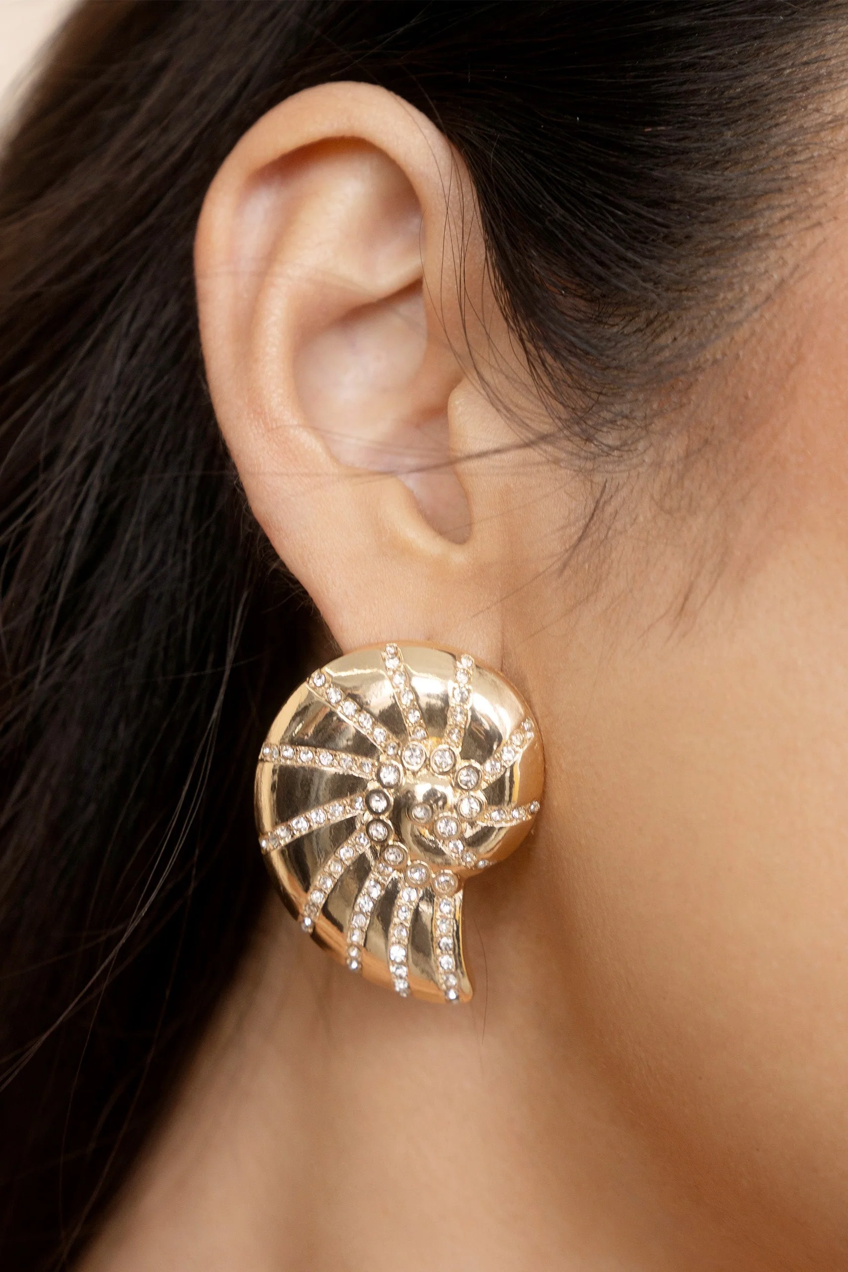 Crystal Shell Earrings - 18k Gold Plated - Image 3