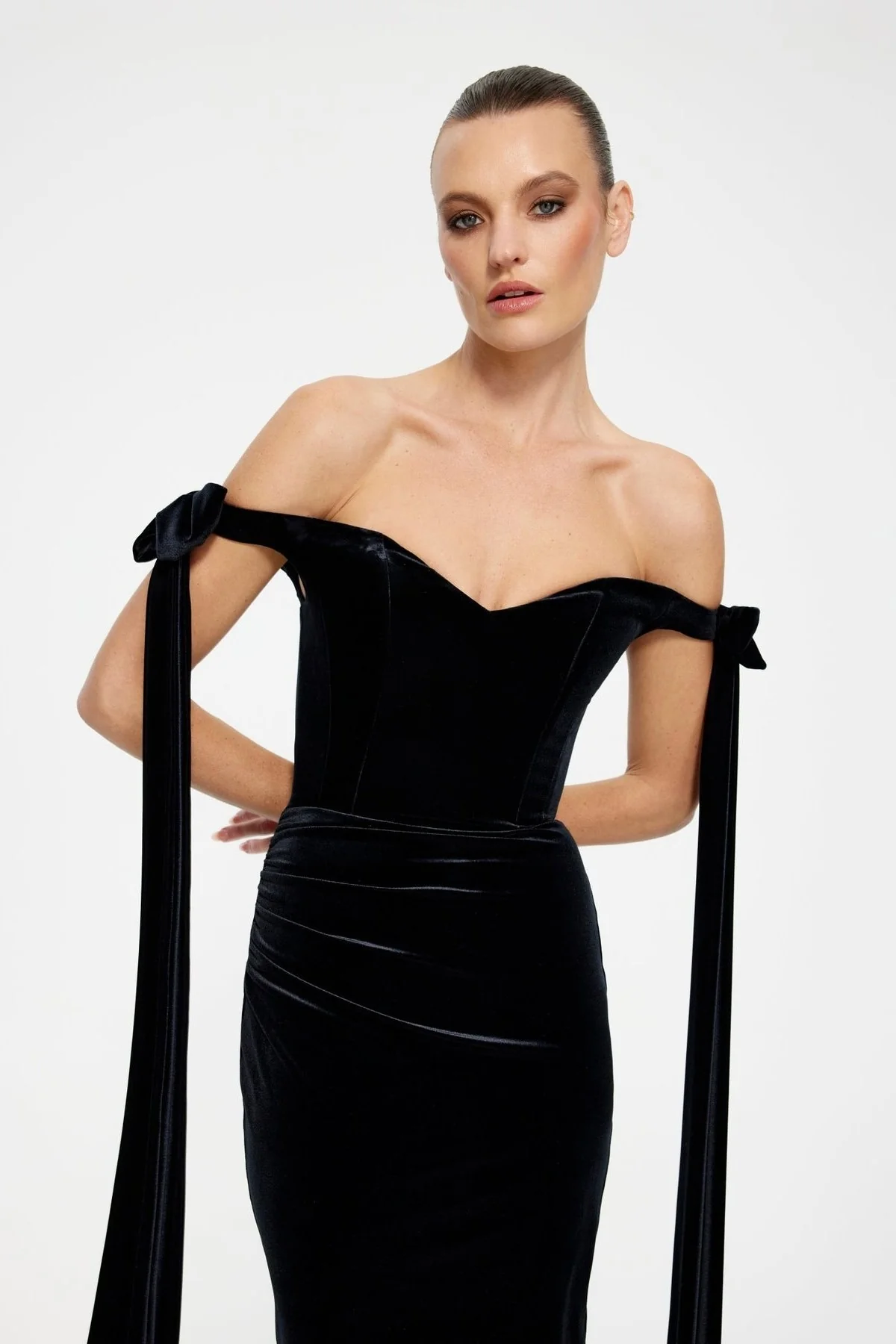 Ginger Gown - Black Velvet - Image 4